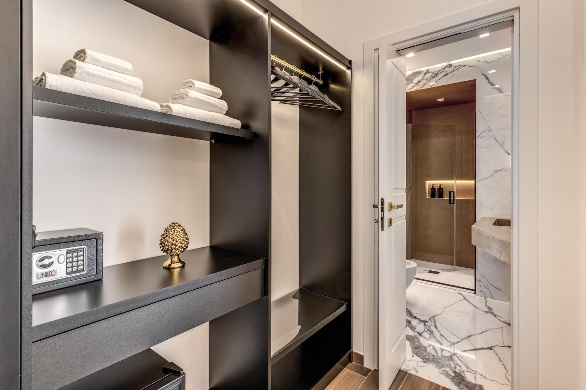 Atarooms Suites Napoli Εξωτερικό φωτογραφία
